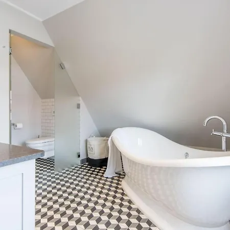 Maybach Whg 6 Apartment *